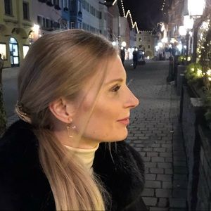 Meet your Posher, Shawna